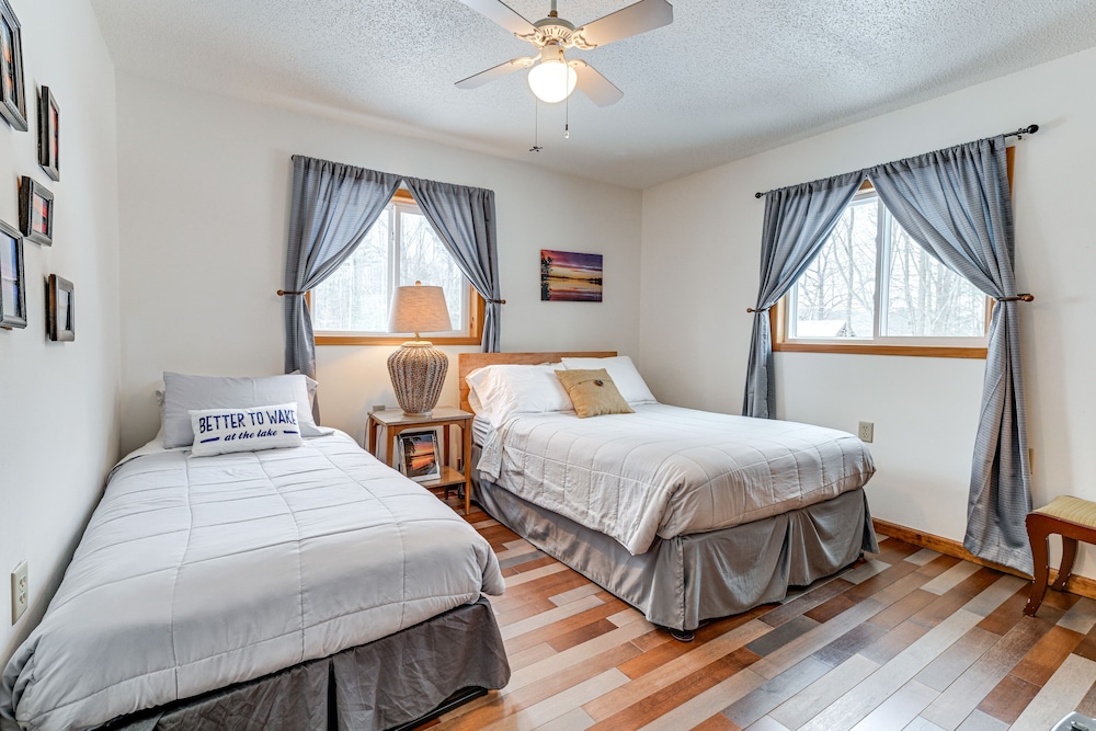House (4 Bedrooms) photo 2