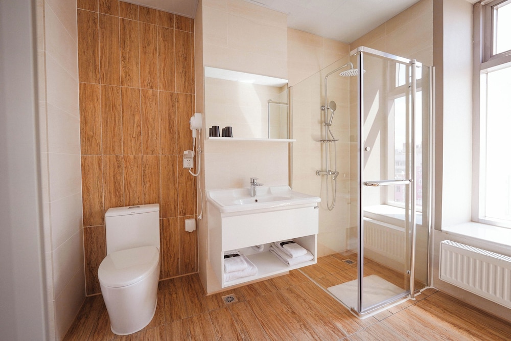 Family Suite, 1 Bedroom, Non Smoking, City View photo 3