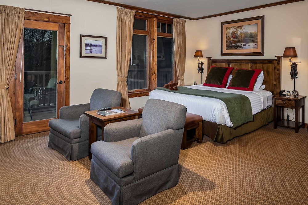 Accessible King Studio Suite - Photo 2