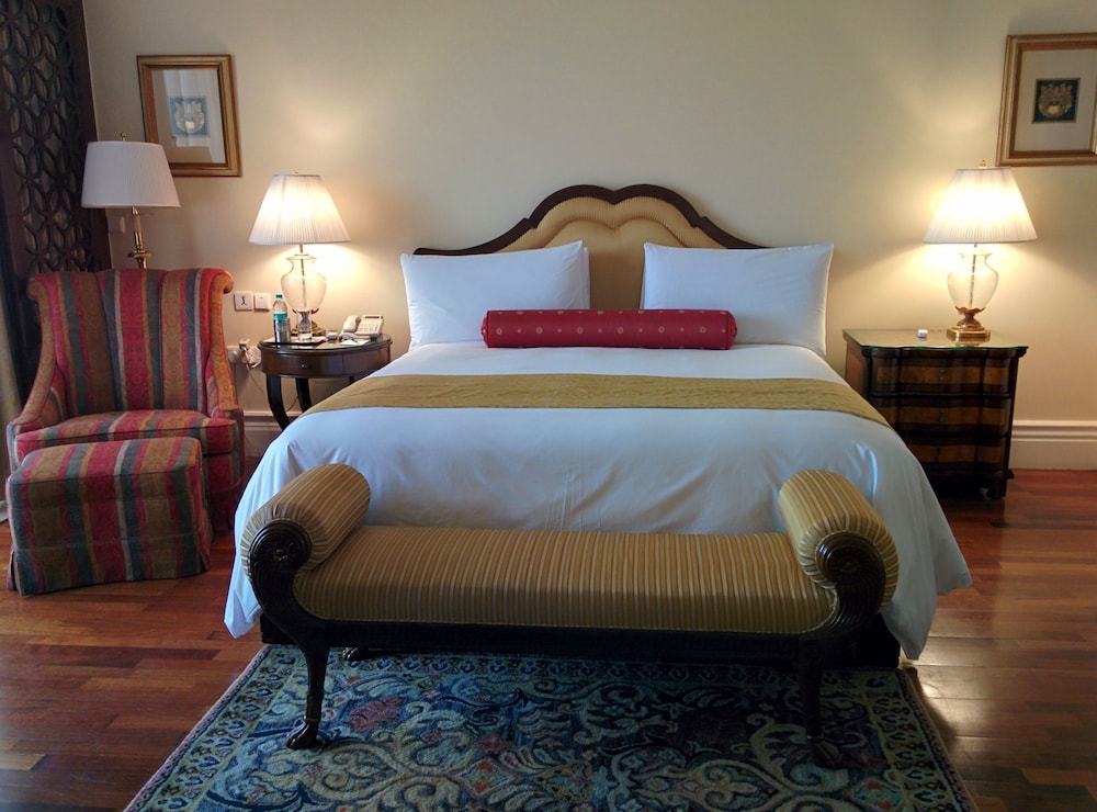 Premier Room, 1 King Bed (Royal) - Photo 5