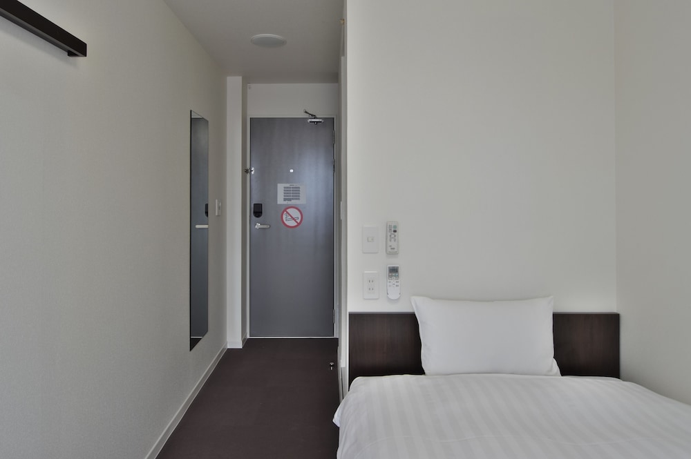 Single Room, 1 Twin Bed, Smoking photo 3