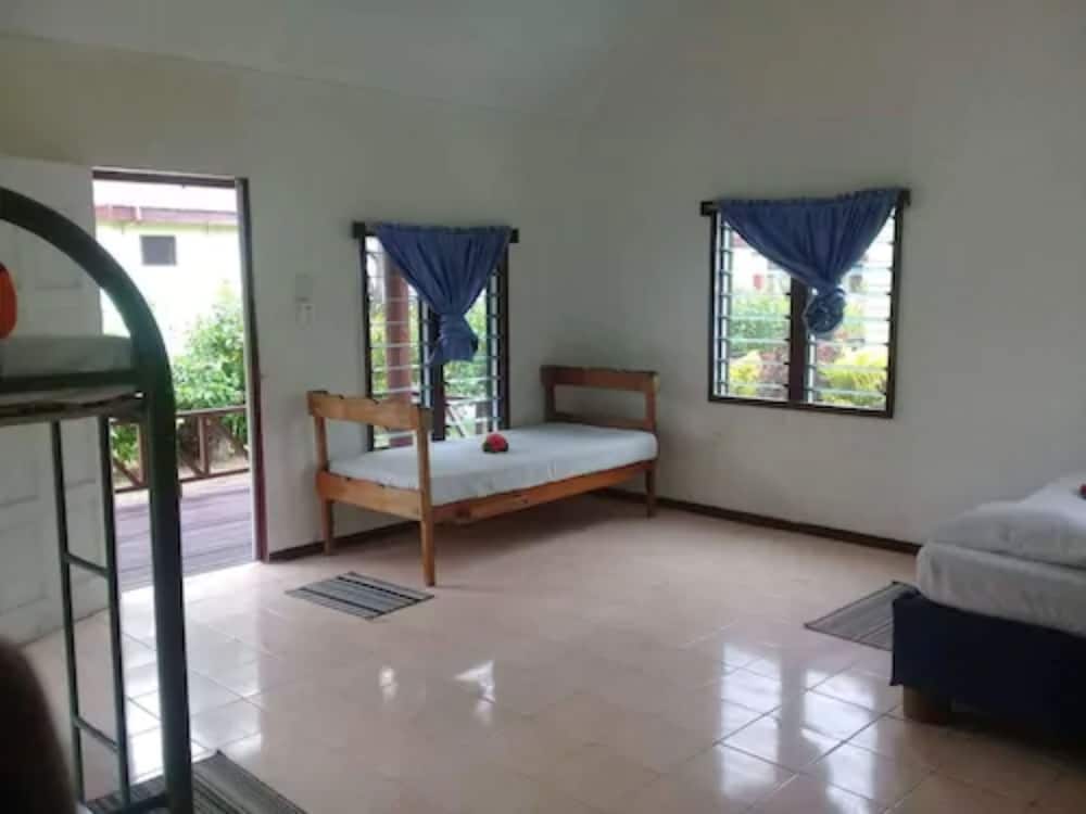 Traditional Cabin, 1 Bedroom, Partial Ocean View, Beachfront photo 1