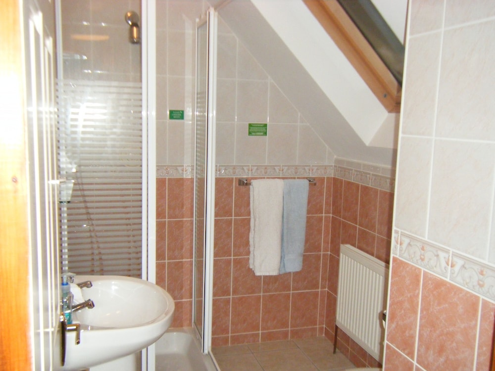 Double Room, Ensuite, Garden View photo 2