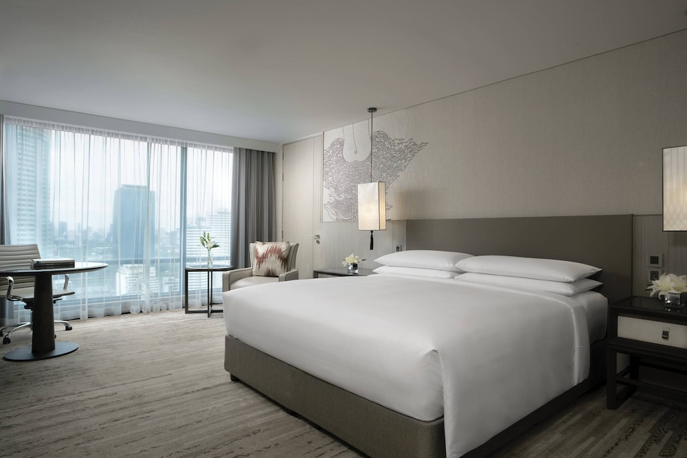 Club Room, 1 King Bed