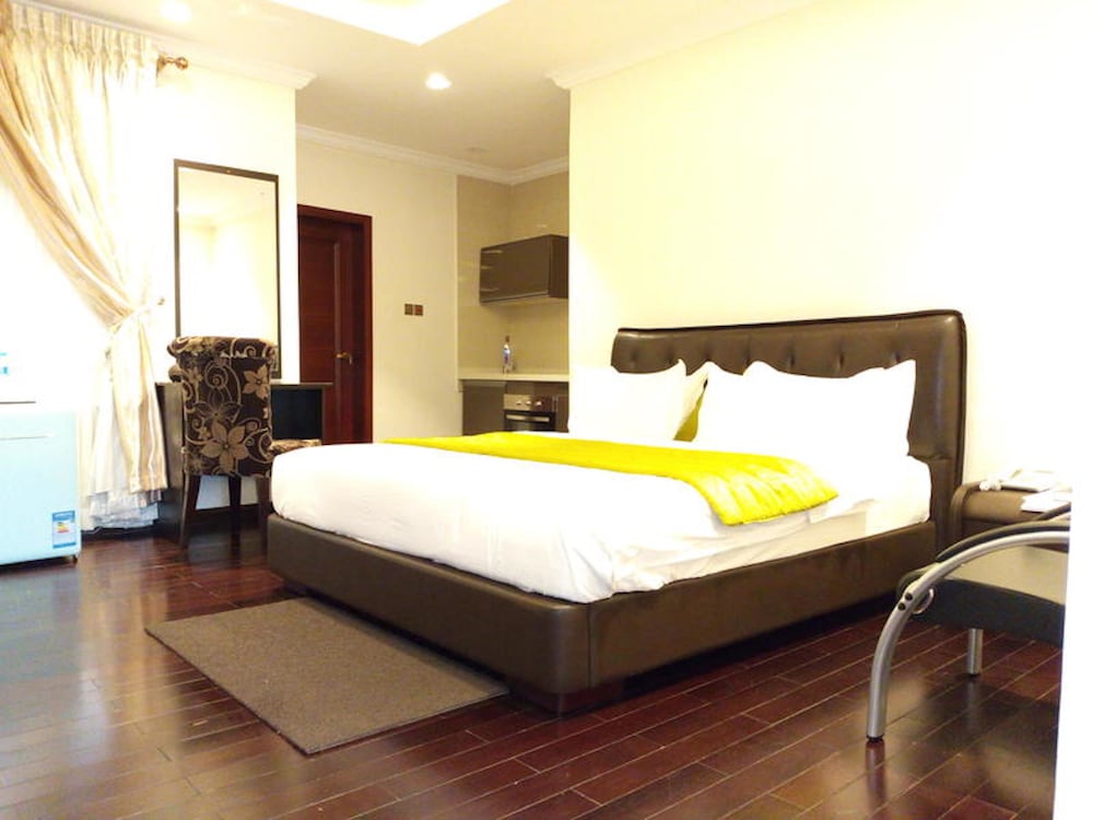 Executive Room, 1 Queen Bed, Non Smoking photo 3
