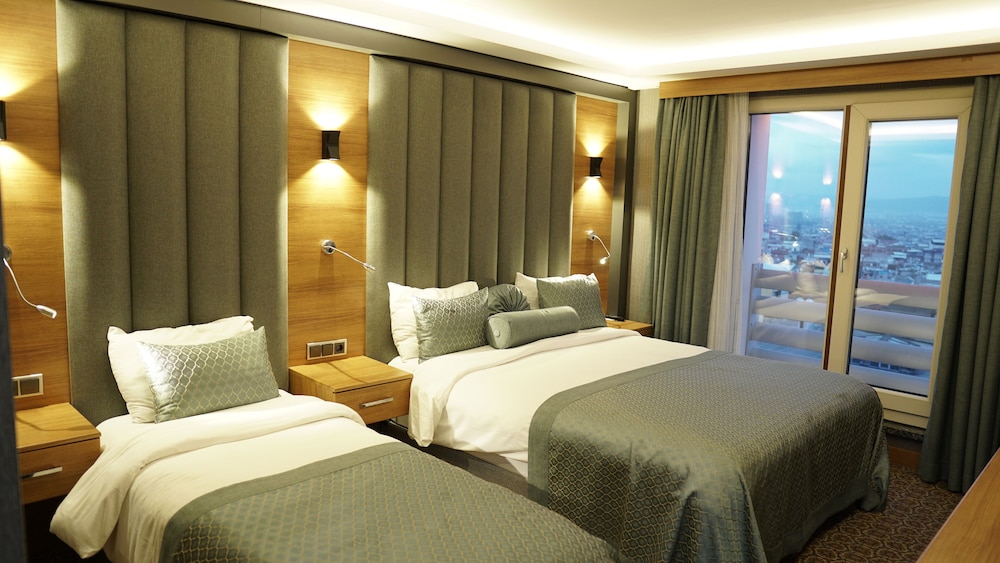Family Room, Non Smoking, City View