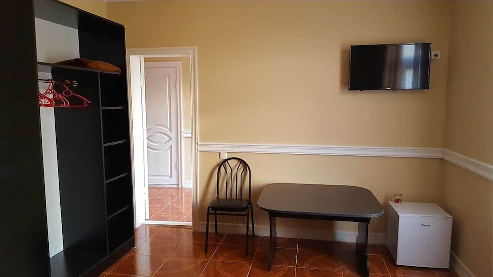 Standard Double Room, 1 Queen Bed, City View photo 2