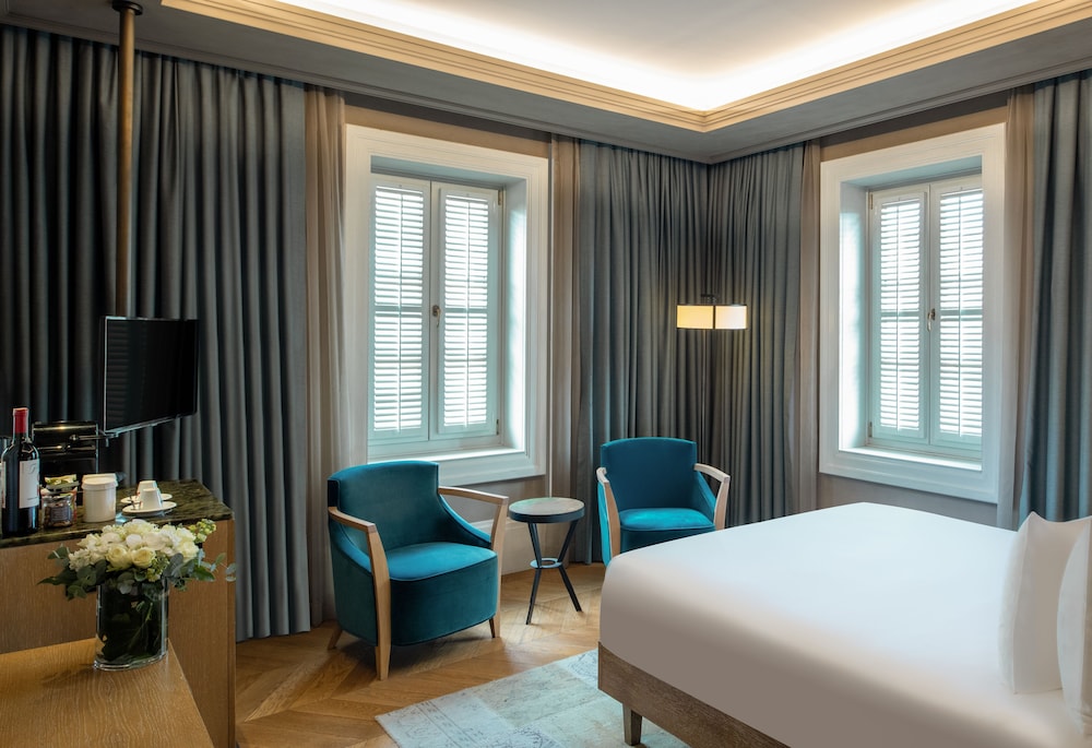 Superior Room, 1 Queen Bed (Premier Room)