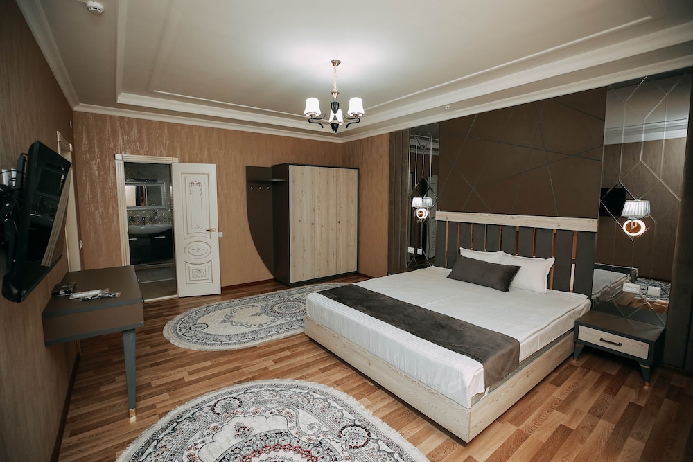 Presidential Apartment photo 2