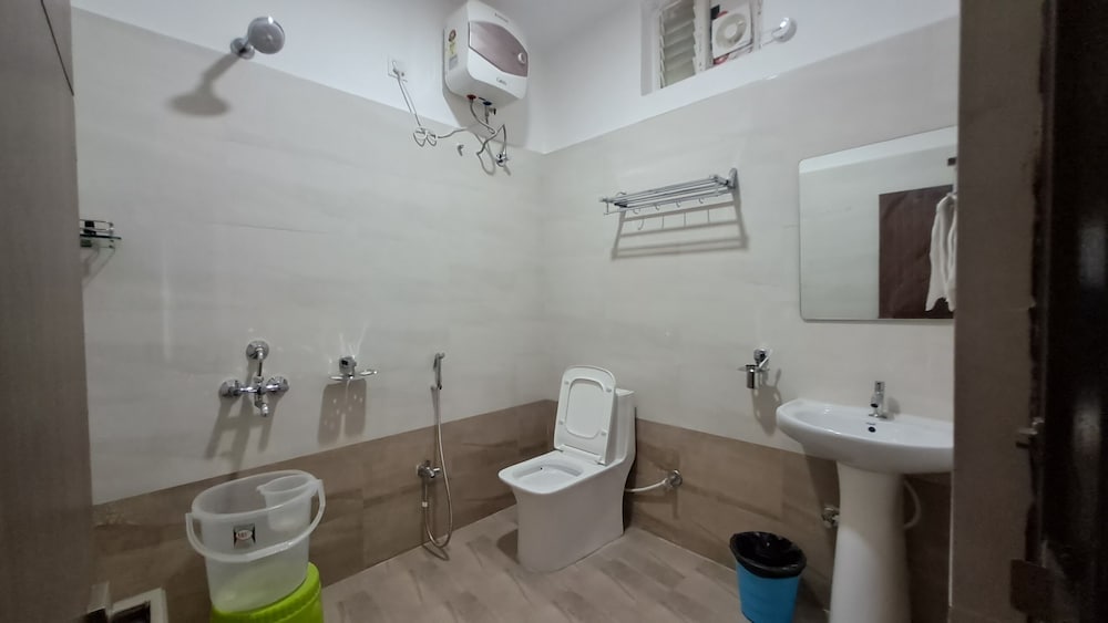 Deluxe Double or Twin Room - Photo 5