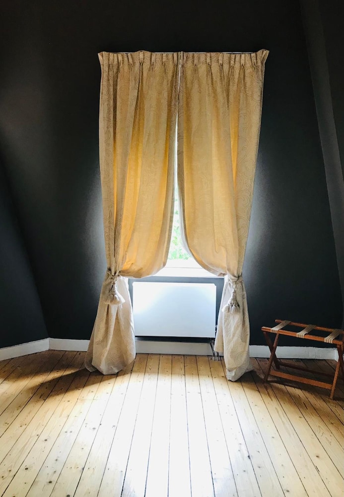 Classic Double Room, 1 Bedroom, Non Smoking, City View photo 3