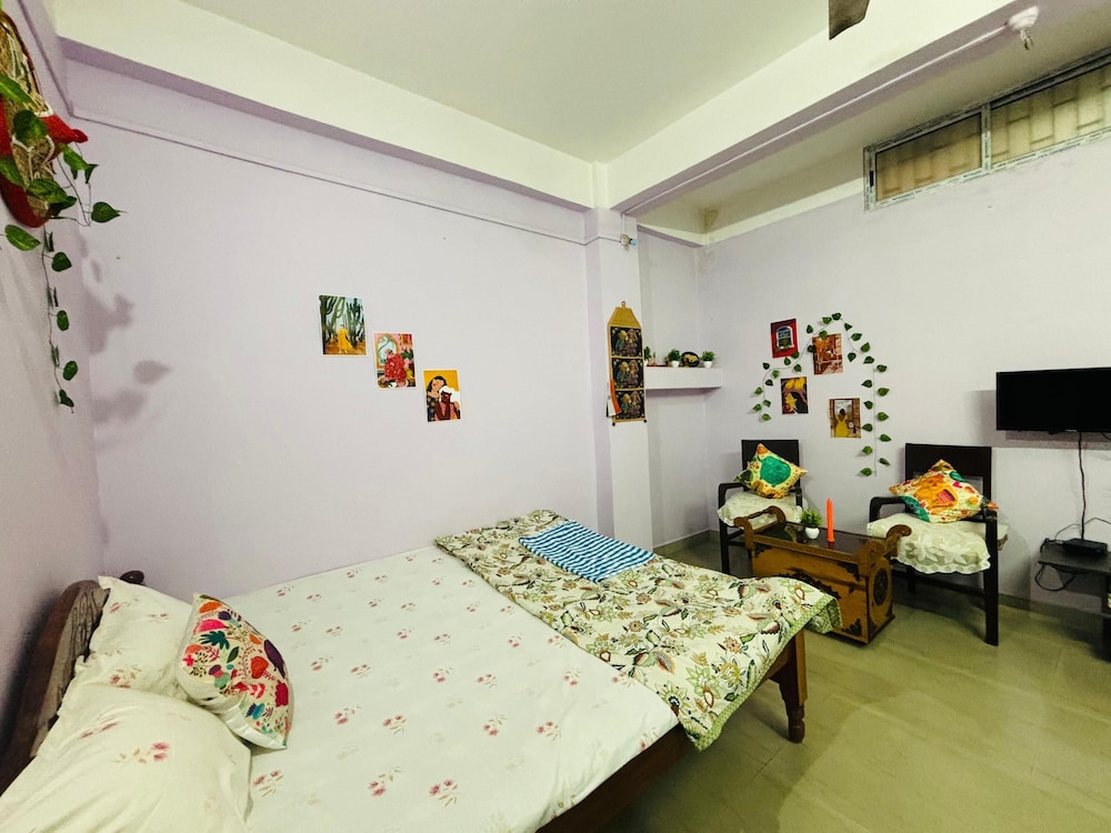 Deluxe Quadruple Room, City View