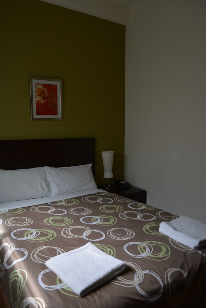 Standard Hotel Room photo 2