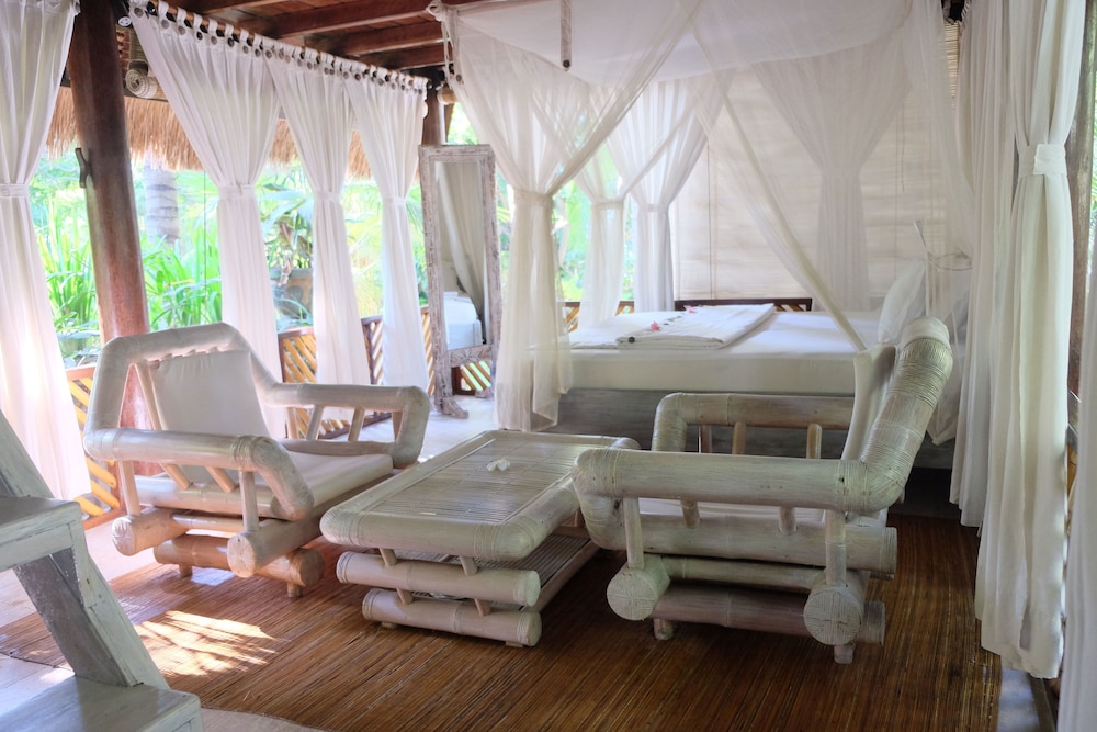 Two Bedroom Villa (with Fan & shared bathroom) photo 2