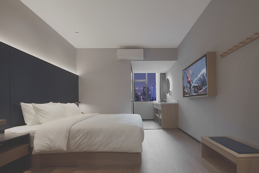 Basic Double Room, City View photo 2
