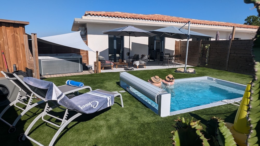 Luxury Apartment, Pool View (T2) photo 1