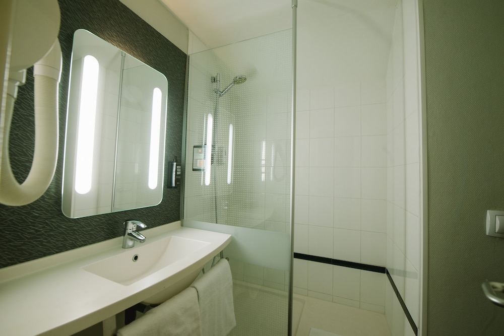 Room, 1 Double Bed - Photo 16