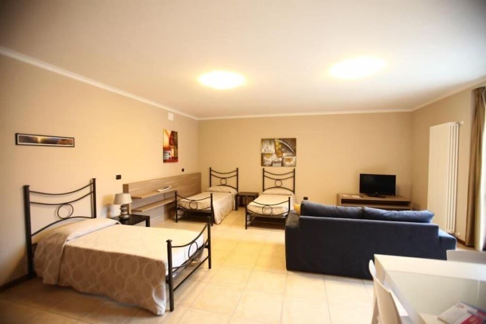Business Suite photo 1