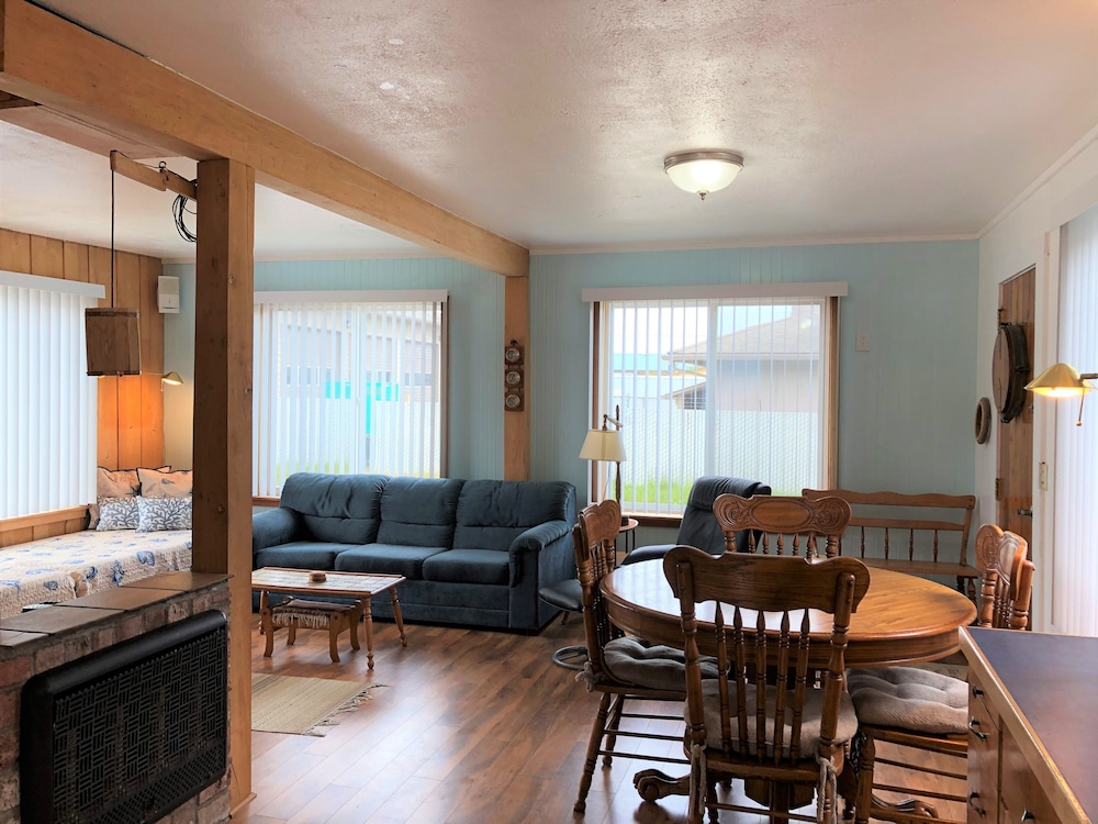 Cottage, Non Pet Friendly photo 3