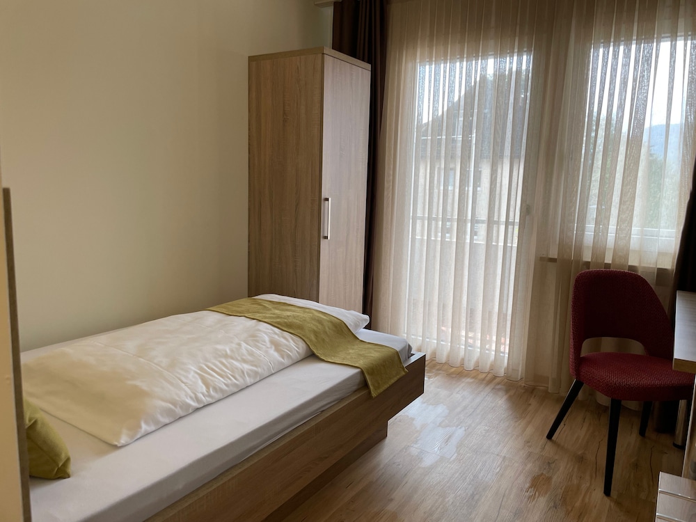 Classic Single Room, Non Smoking photo 3