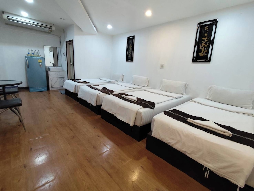 Deluxe Quadruple Room photo 3