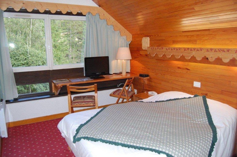 Standard Double Room photo 3