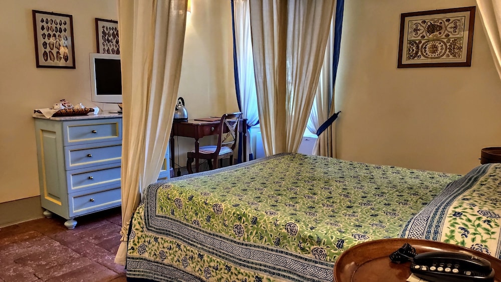 Classic Double Room - Photo 4