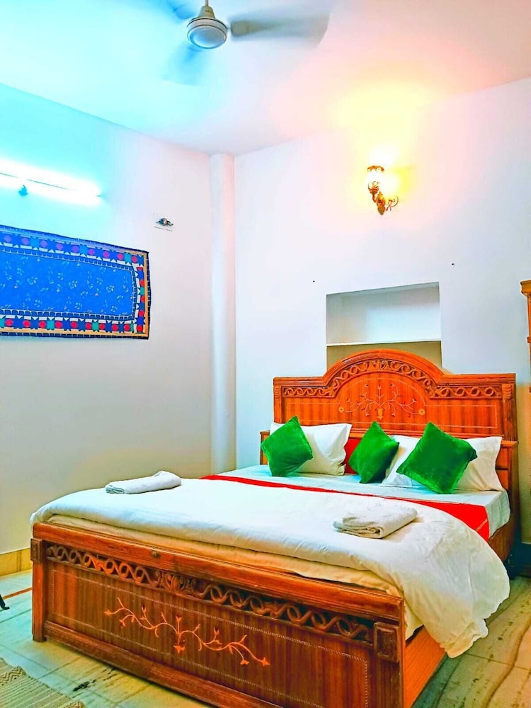 Deluxe Room, 1 King Bed