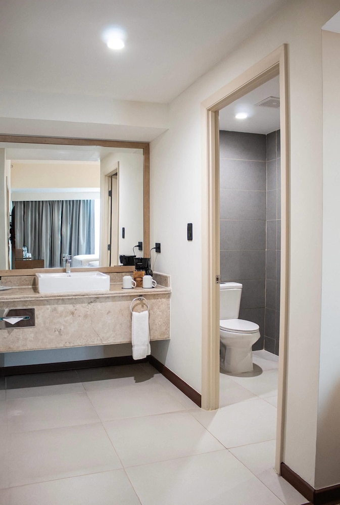 Suite, 1 King Bed with Sofa bed, Non Smoking (Upgrade) - Photo 4