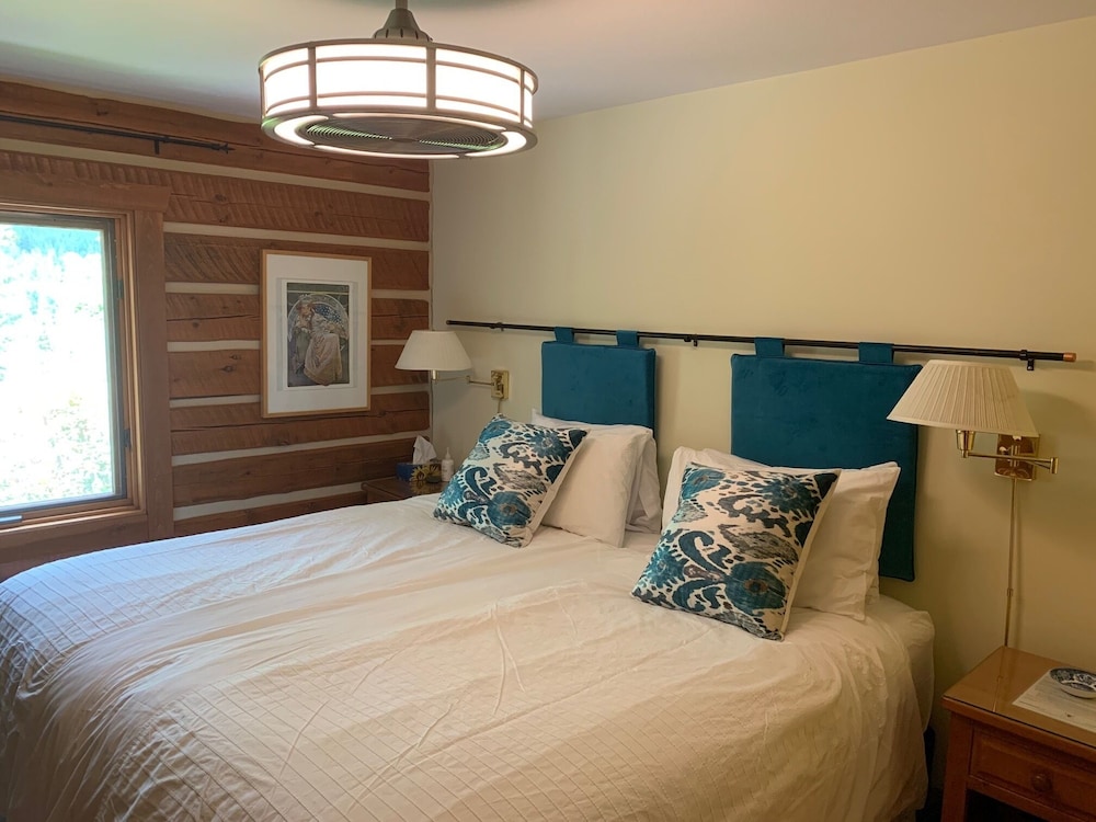 Deluxe Suite photo 1