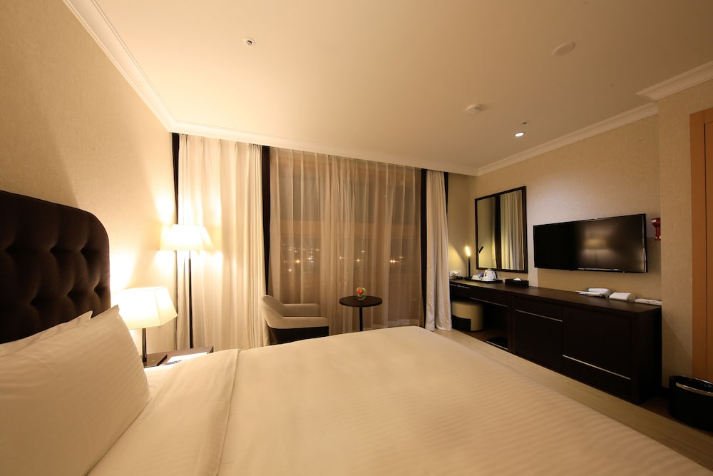 Standard Double Room (Hotel) photo 3
