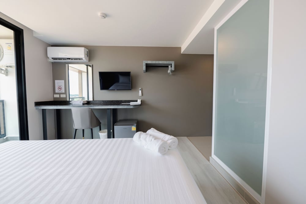 Standard Double Room, River View - Photo 4