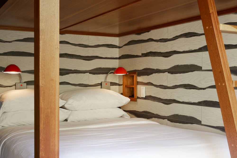 Signature Room, 2 Bedrooms