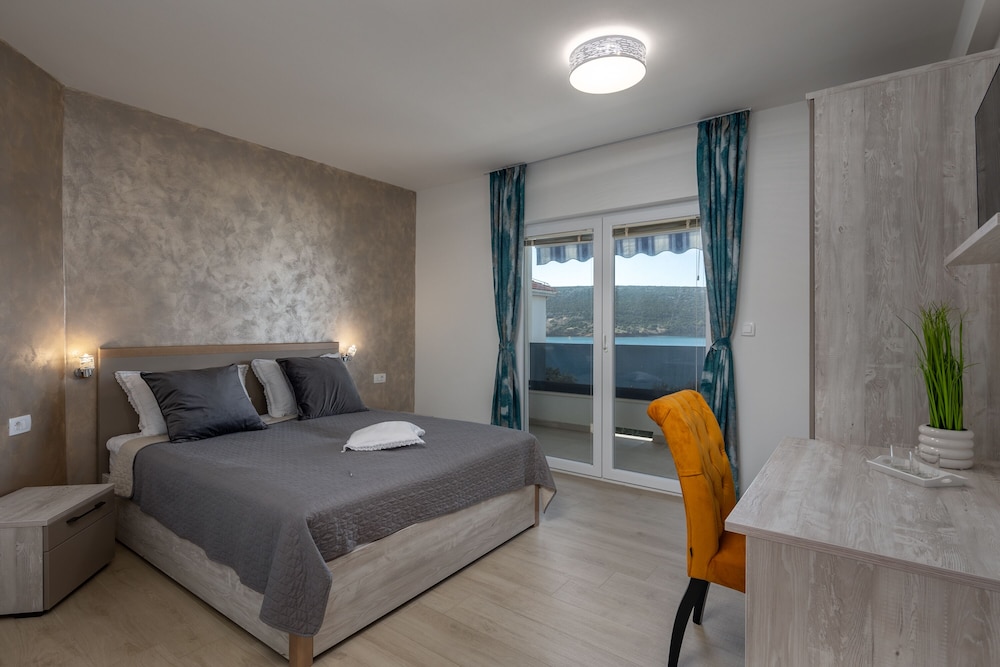 Family Apartment, 2 Bedrooms, 2 Bathrooms, Sea Facing (Family Resort Santa Maria Ii)