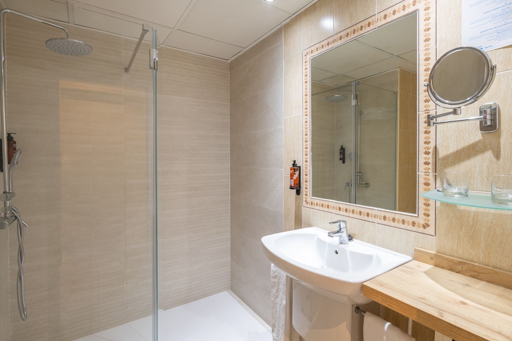 Classic Double Room (2 Adults) photo 3