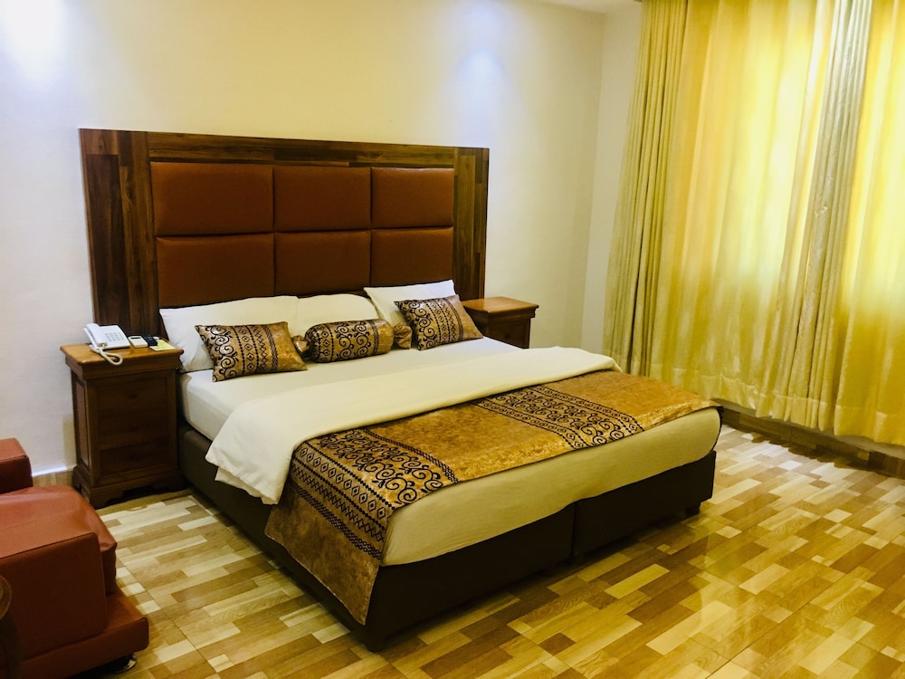 Deluxe Room - Photo 5