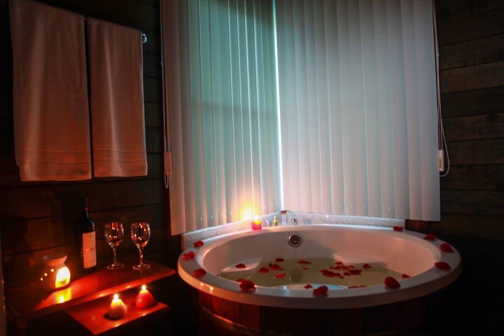 Suite, Bathtub (Ofurô) photo 1