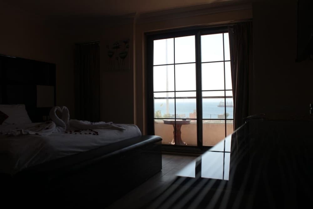 Deluxe Double or Twin Room, Sea View photo 3