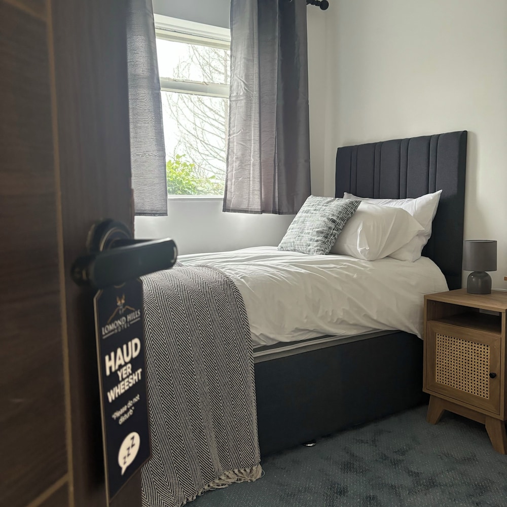 Superior Single Room, 1 Large Twin Bed, Private Bathroom