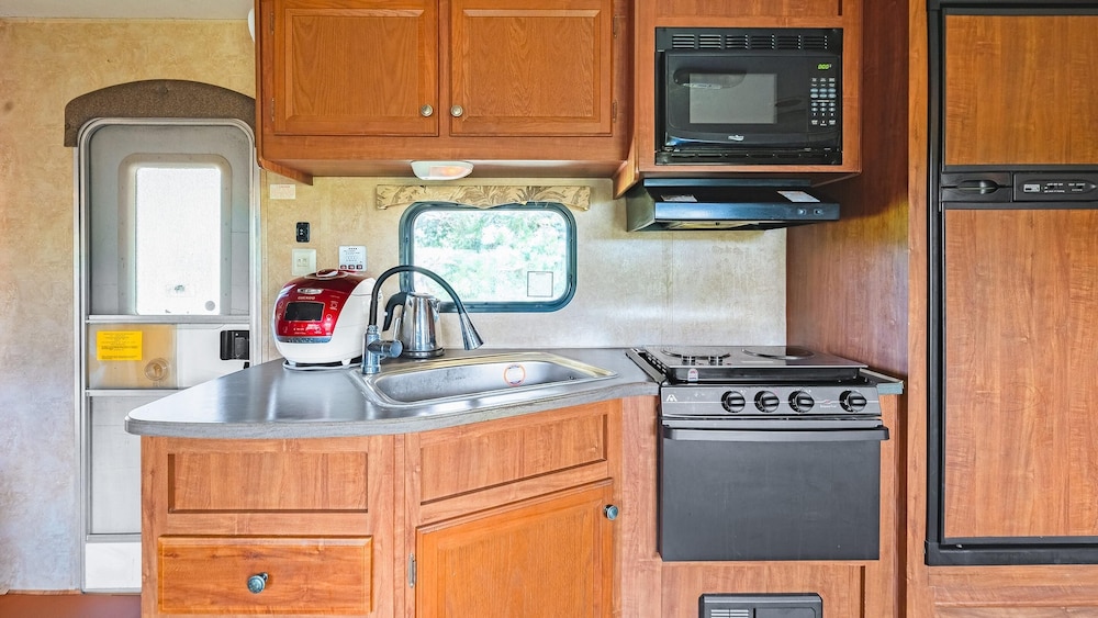 Basic Room, 1 Bedroom (Premium Caravan1) - Photo 12
