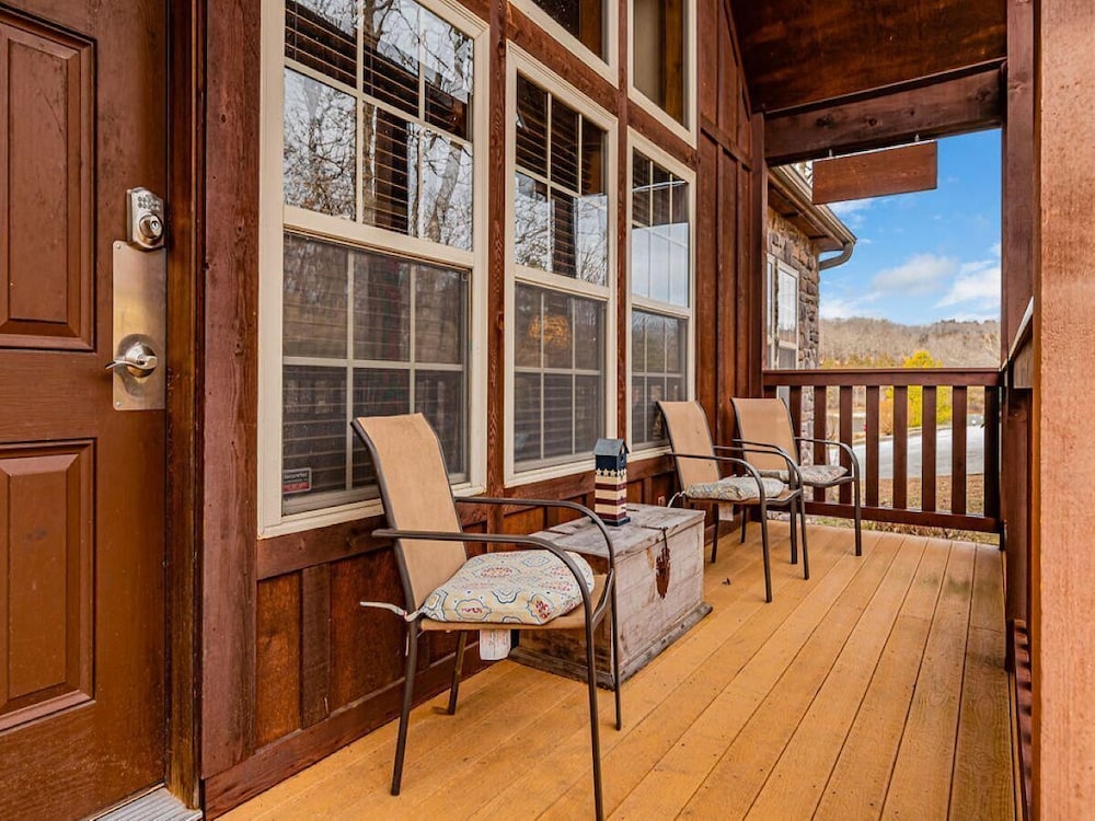 House (Bear Hug - Cabin comfort - OUTDOOR PO) photo 3