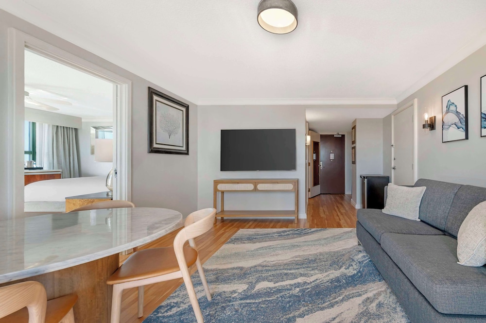 Suite, Accessible - Photo 4