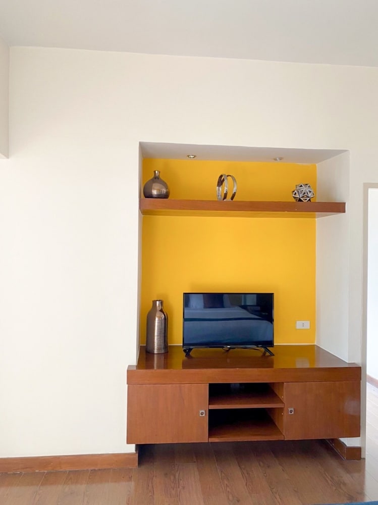 Suite Room - Photo 7