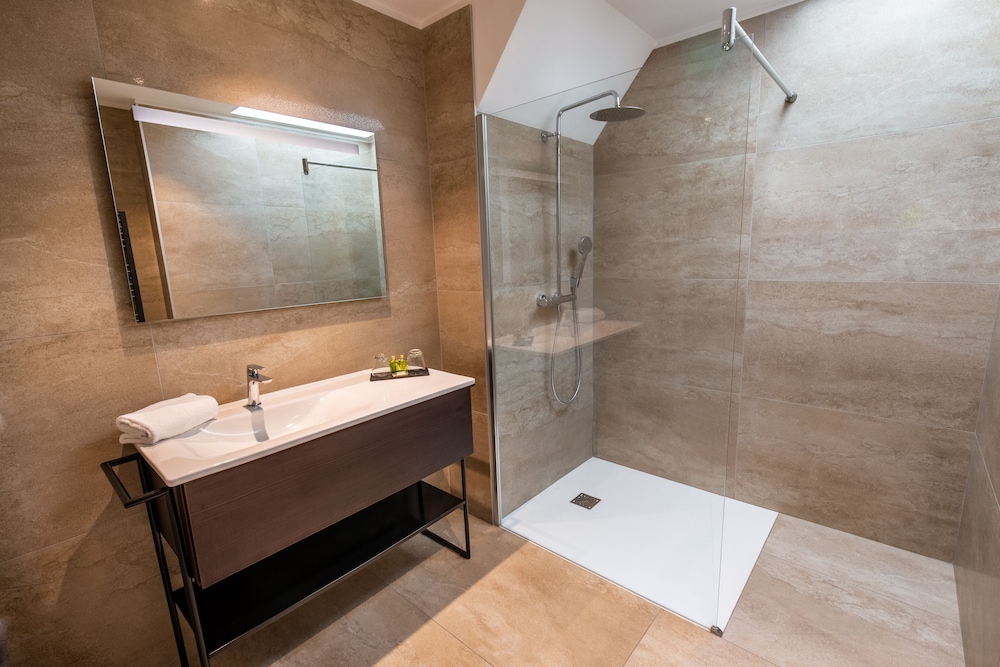 Premium Double Room photo 2