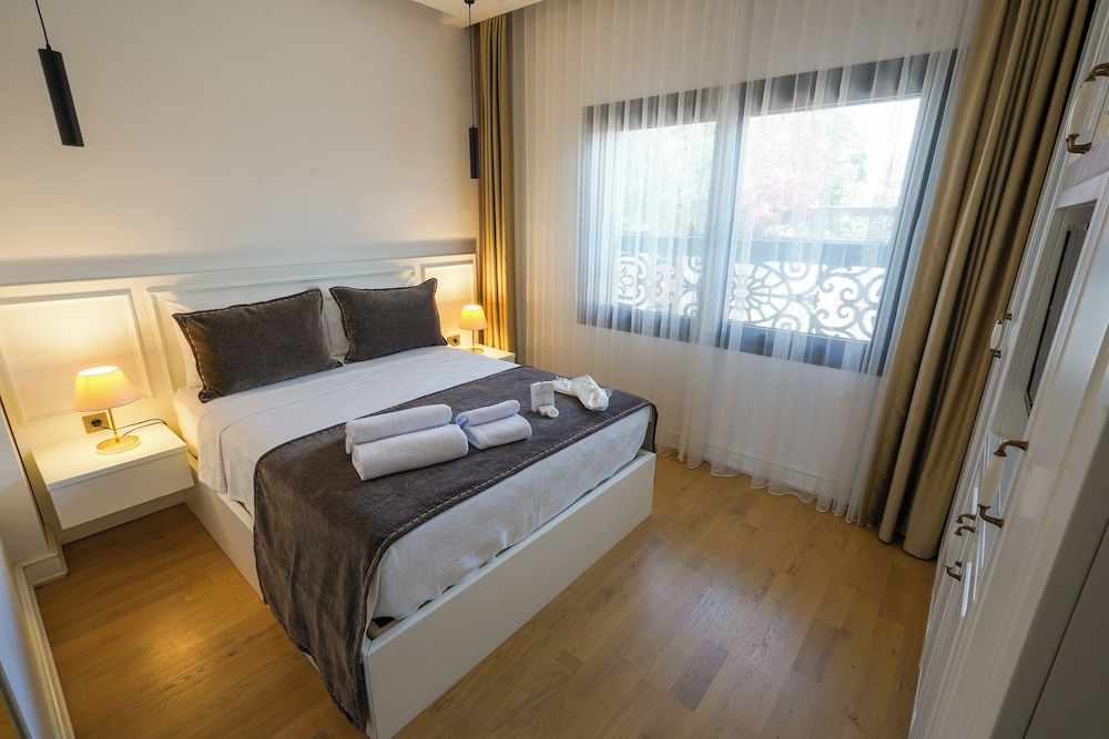 Deluxe Double Room, Balcony, Garden View photo 2