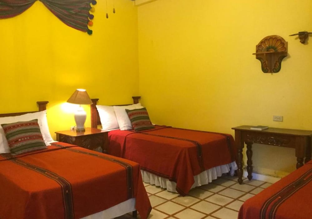 Classic Triple Room, 3 Twin Beds, Non Smoking photo 1