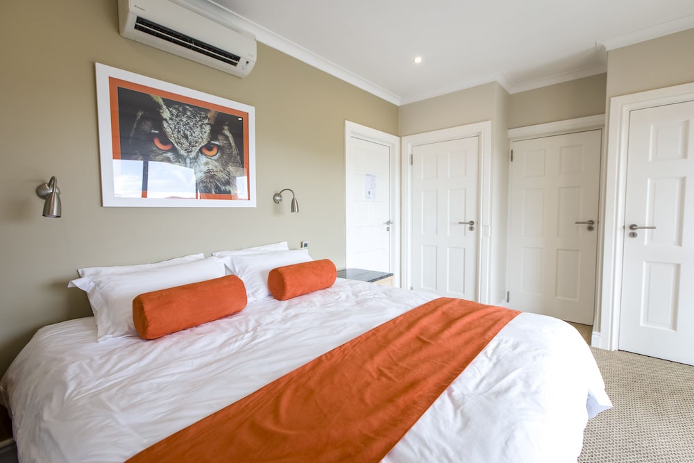 Luxury Double Room, 1 Queen Bed, Balcony, Lakeside