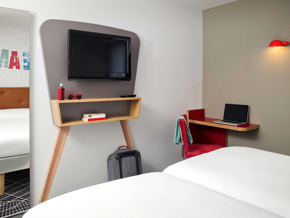 Standard Room, 2 Twin Beds photo 3