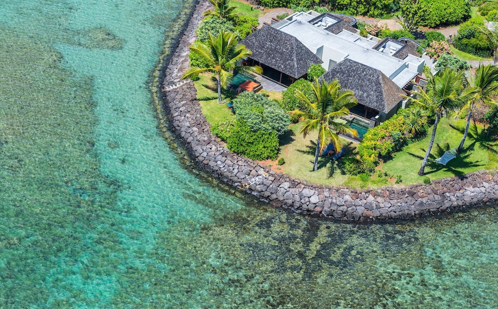 Villa, 1 King Bed, Private Pool, Oceanfront - Photo 4