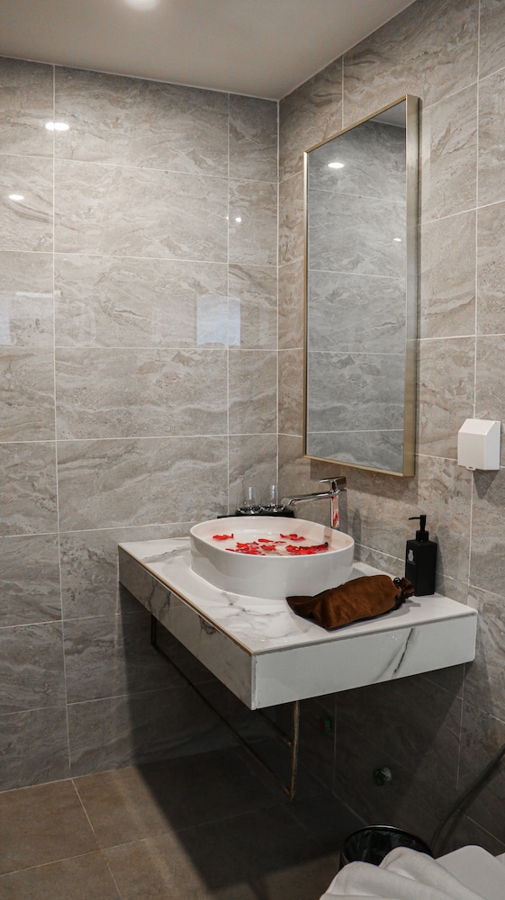 Deluxe Twin Room - Photo 7